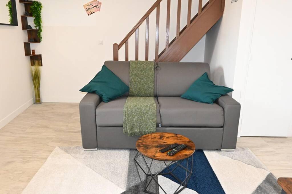 Travel Appartement 10Mn Aeroport Cdg Villeneuve-sous-Dammartin Exterior foto